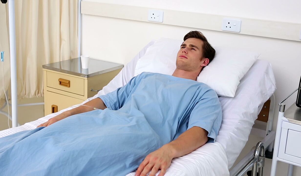 По операцијата за зголемување на пенисот, мажот треба да остане во кревет